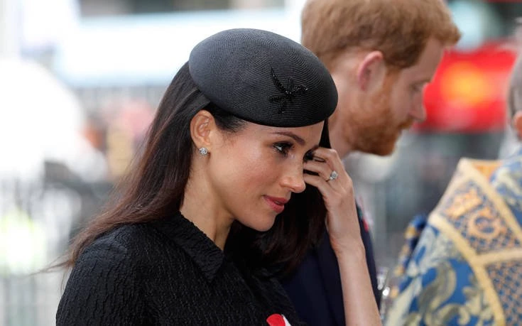 Όλη η Βρετανία ασχολείται με τον αν θα παραστεί στον πριγκιπικό γάμο ο πατέρας της Μέγκαν Μάρκλ